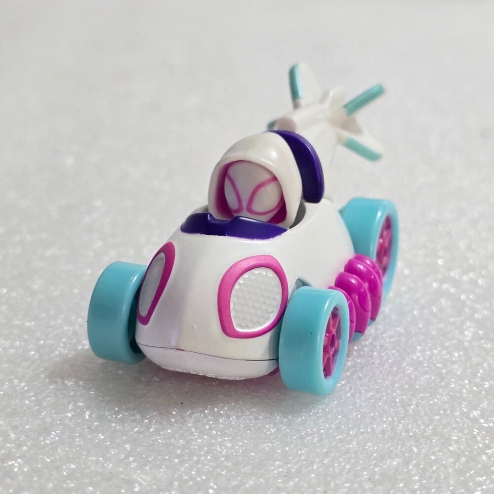 Marvel Spidey & his Amazing Friends Ghost Spider Gwen Pull Back & Go Vehicle